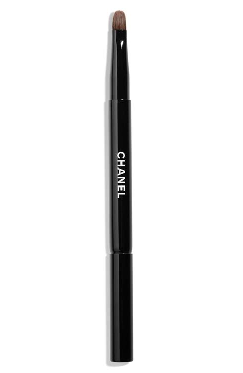 chanel les pinceaux de chanel lip brush|chanel brush review.